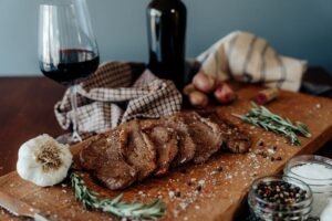 10048-BeefKetoSteaksCOOKd900x600SHOP.jpg