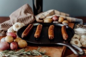 10069-SugarFreeGarlicFranksCOOKd900x600SHOP.jpg