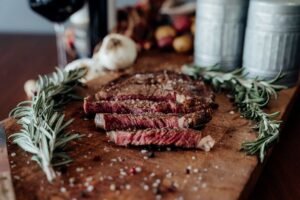 15021-BeefRibeyeSteak8ozCOOKd900x600SHOP.jpg