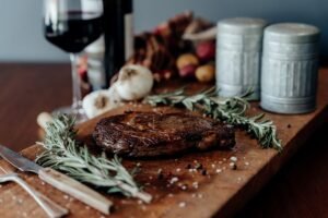 15312-BeefRibeyeSteak12ozCOOKd900x600SHOP.jpg