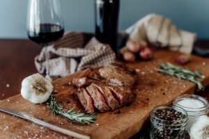 BeefMinuteSteaksCOOKd900x600SHOP.jpg